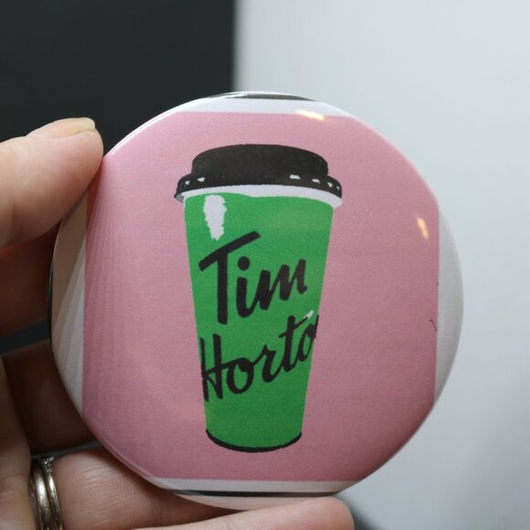 Vintage Tim's Warhol inspired Button - Picture 1 of 1